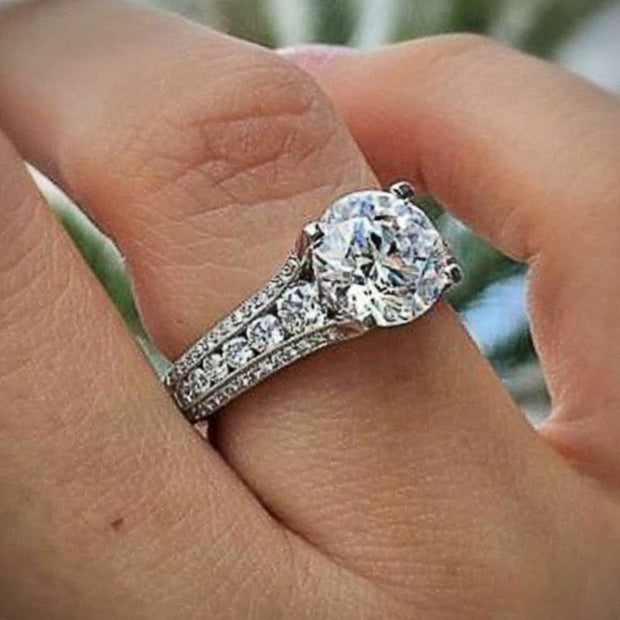 Trendy Women Brilliant Cubic Zirconia Ring